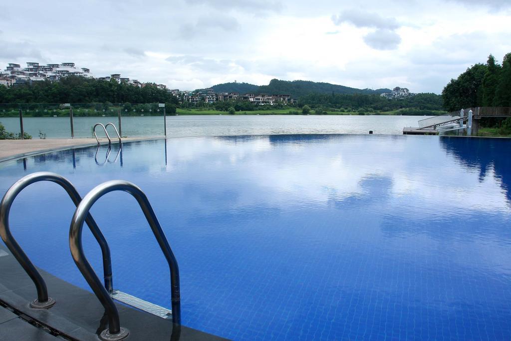 Baiyun Lakeside Hotel Guangzhou Luaran gambar